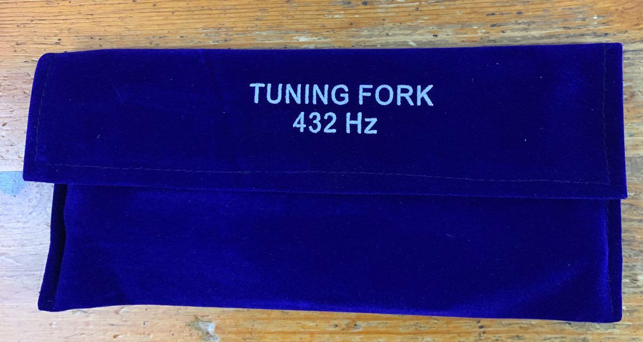 Custodia inclusa per Diapason 432Hz